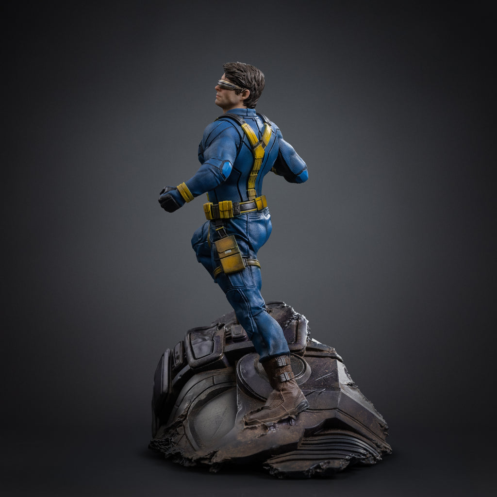 Avengers: ''Cyclops'' Statue